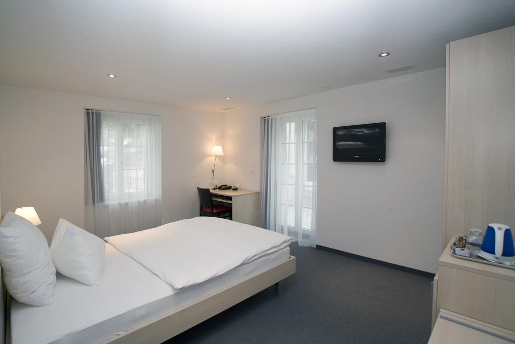 Hotel Ochsen Uster Rum bild